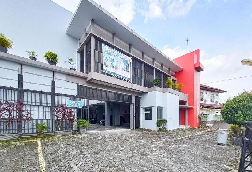 Отель Cemara House Syariah Redpartner