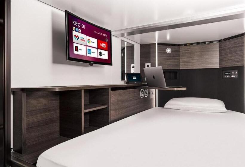 هتل کپسول Kepler Club Riga Airport Hotel Landside Public Area