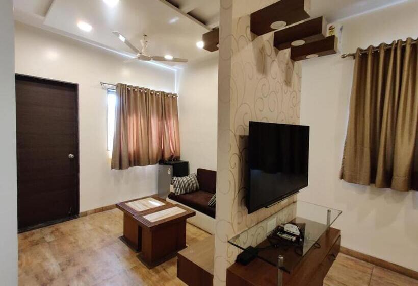 فندق Orchard Resort By Vaishali Group