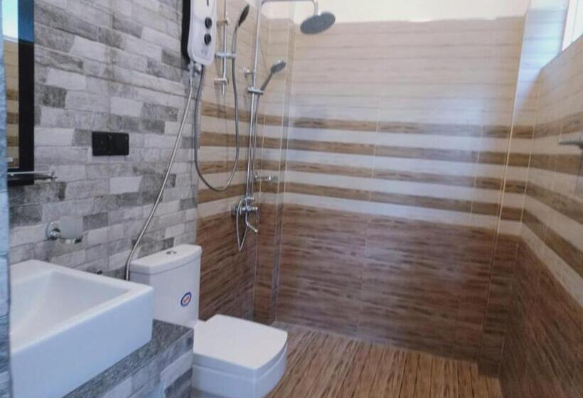 Отель Paddy Bungalow