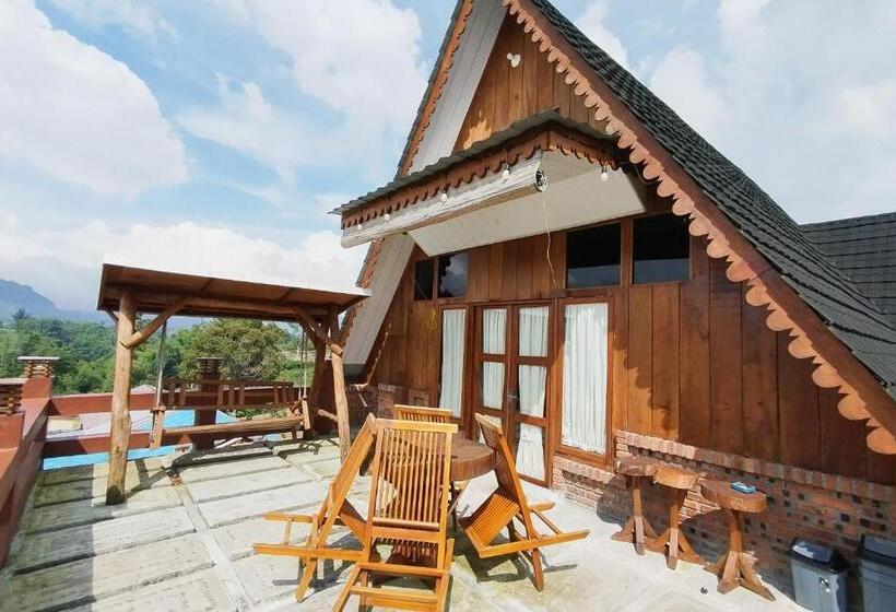 هتل Reddoorz At Jalan Ujung Sampun Berastagi