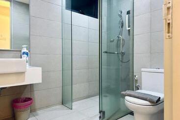 Jazz Suites Pool View With Bathtub 1001