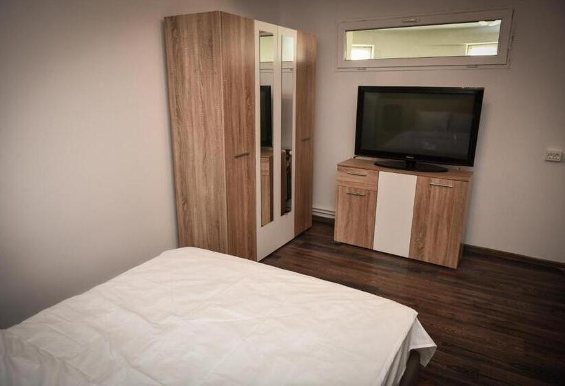 پانسیون Apartament S Moise