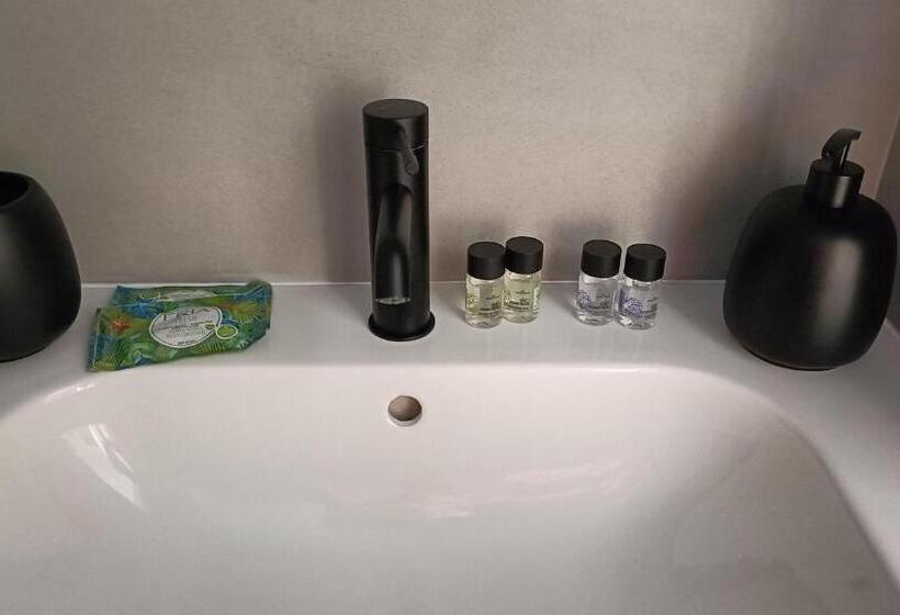 פנסיון Celine Confort Room