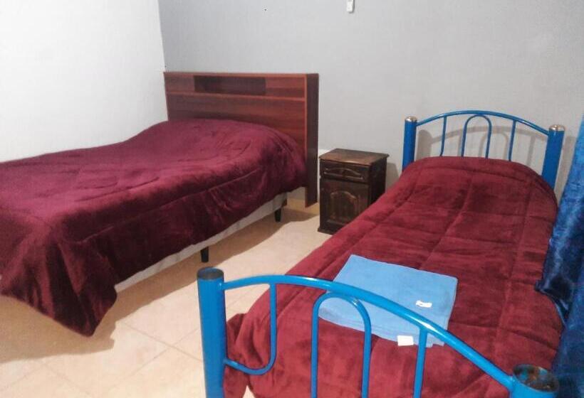 بنسيون Hostel El Submarino