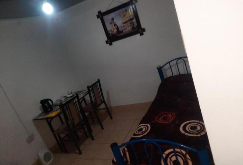 بنسيون Hostel El Submarino