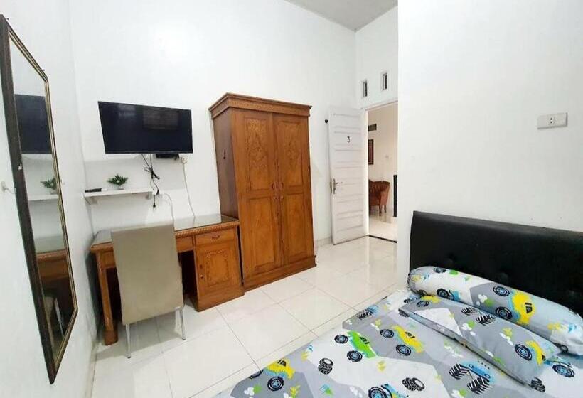 پانسیون Ibuku Kost Khusus Wanita