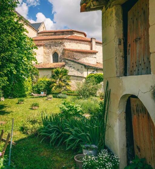پانسیون Le Prieuré Sainte Croix