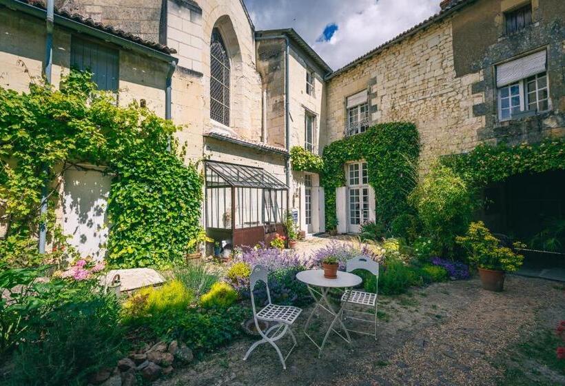 پانسیون Le Prieuré Sainte Croix