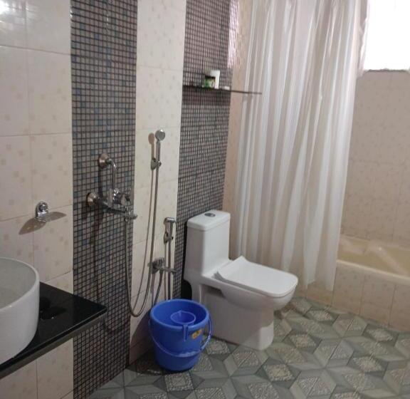 استراحتگاه Astra Sea View Rooms And Villa North Goa
