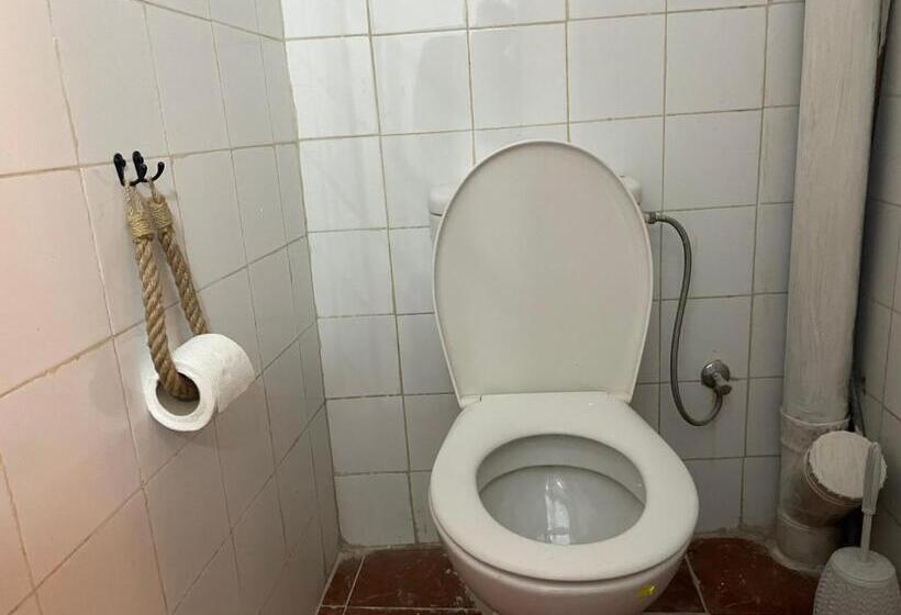 مبيت وإفطار Ecobay Hostel