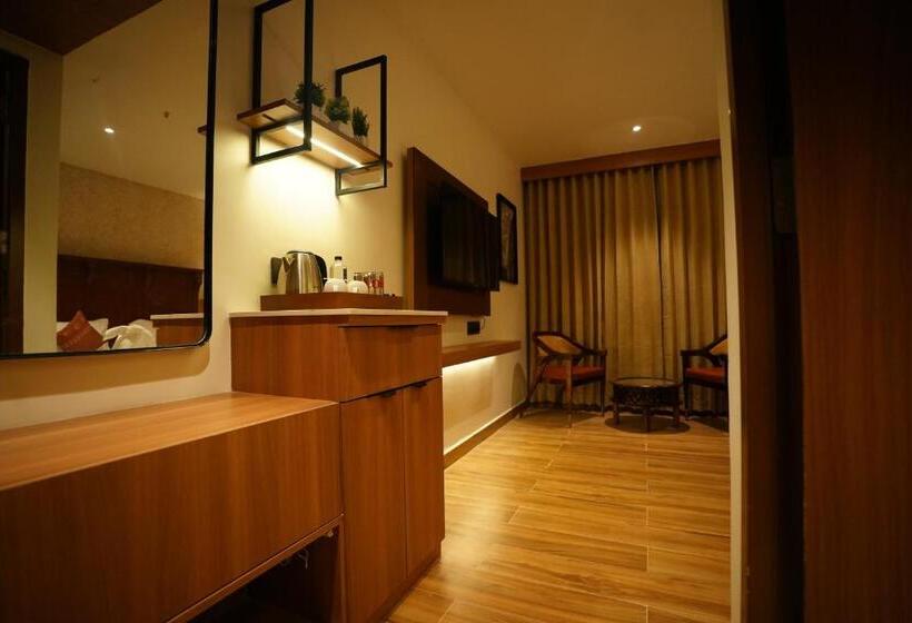 בית מלון כפרי Capital Luxury Suites