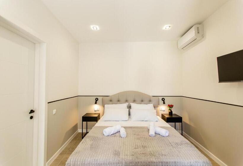 هتل Central Inn