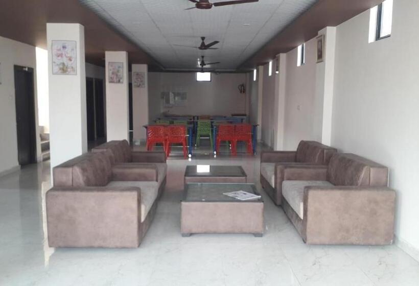 Отель Chardham Prithvi Yatra H