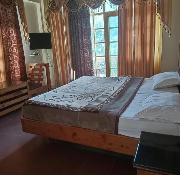هتل Compare Royal Inn