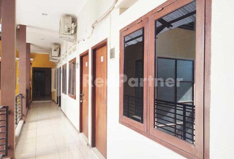 هتل Mutiara Residence Near Simpang Lima Mitra Reddoorz