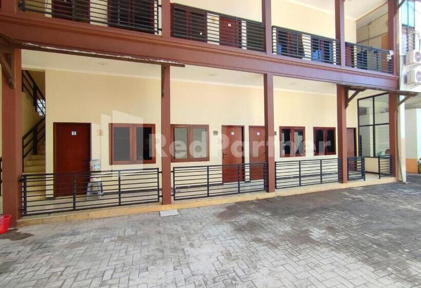 هتل Mutiara Residence Near Simpang Lima Mitra Reddoorz