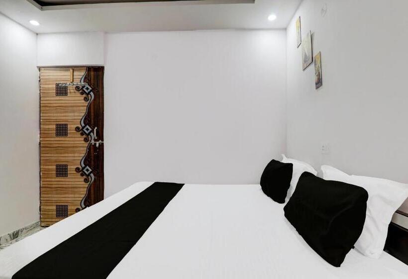 Hotel Oyo Kn Guest House