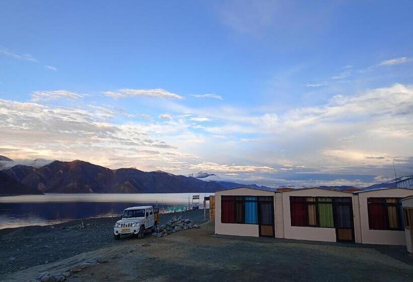 فندق Pangong Rainbow Cottage