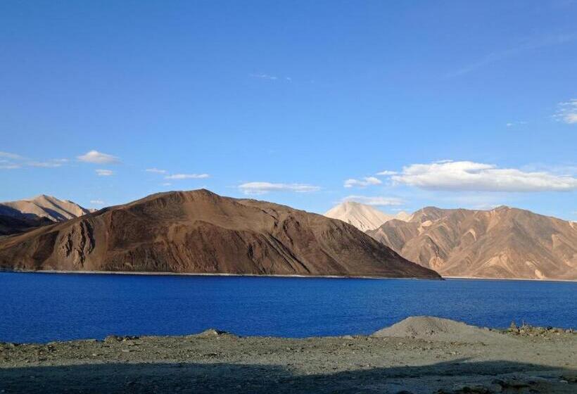 فندق Pangong Rainbow Cottage