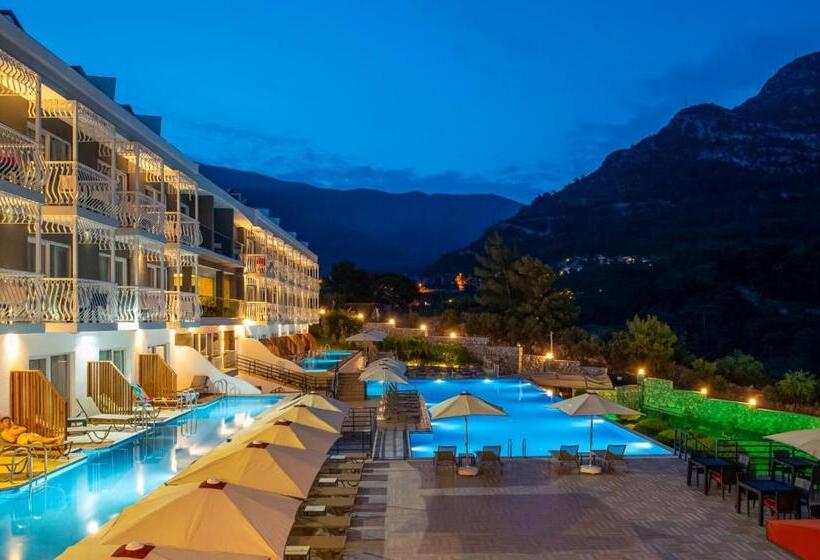 فندق Ramada by Wyndham Fethiye Oludeniz