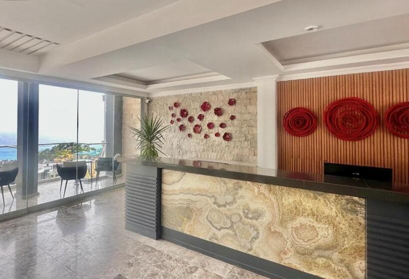 فندق Ramada by Wyndham Fethiye Oludeniz