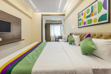 هتل Treebo Sky City Grand