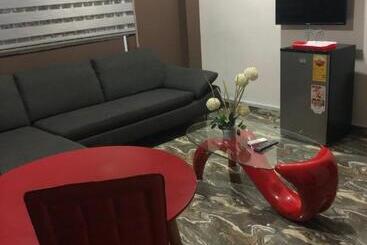 Micmoni Royal Hotel And Suite