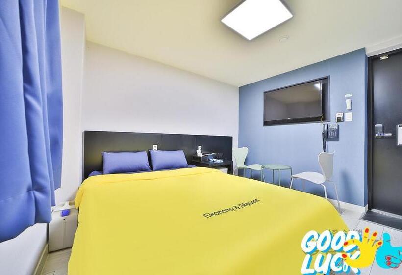 مُتل Ekonomy Hotel Nampo