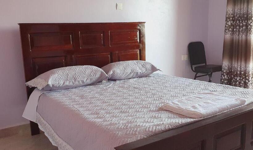 هتل Amen Guest House Near Airport