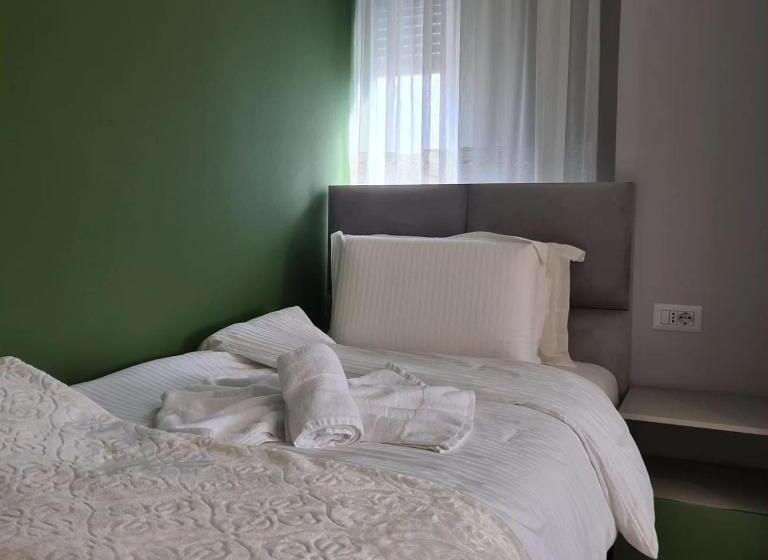 פנסיון Vila Ajet