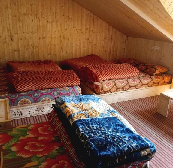 منتجع Himalayanbuddhaadventureaulicamp