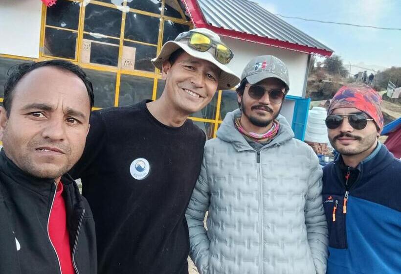منتجع Himalayanbuddhaadventureaulicamp
