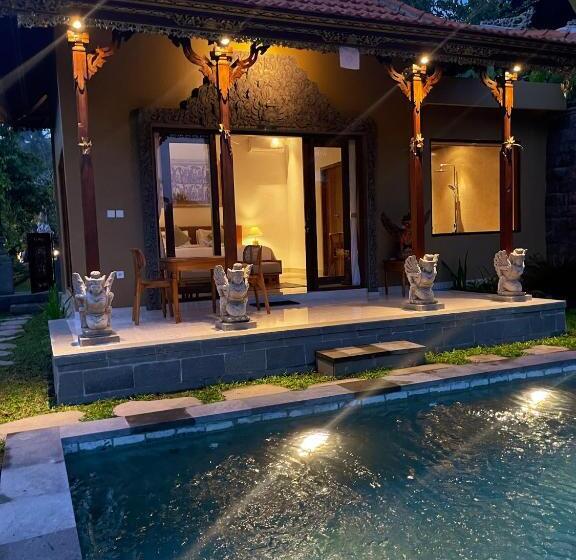 민박 Gunung Kawi Villa