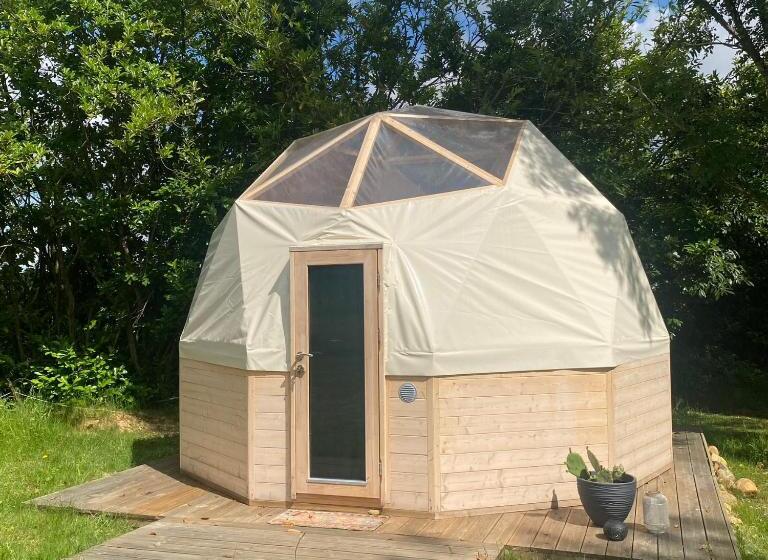 צימר L Enclave Insolite   Cabanes Avec Piscine Et Bains Nordiques