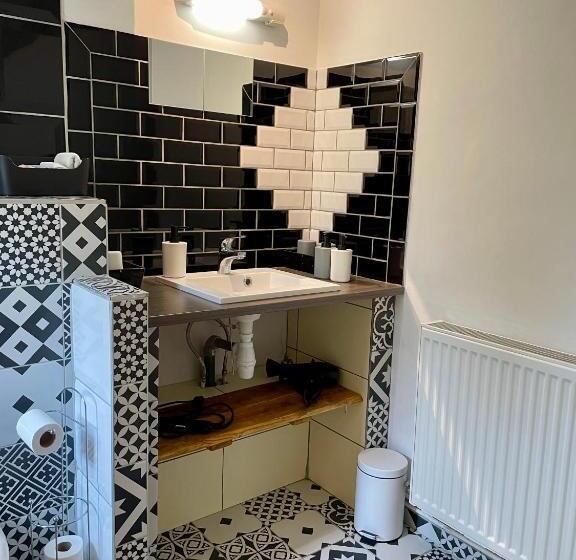 צימר Le Cardoué, Chambres D Hôtes Proche Du Puy Dufou