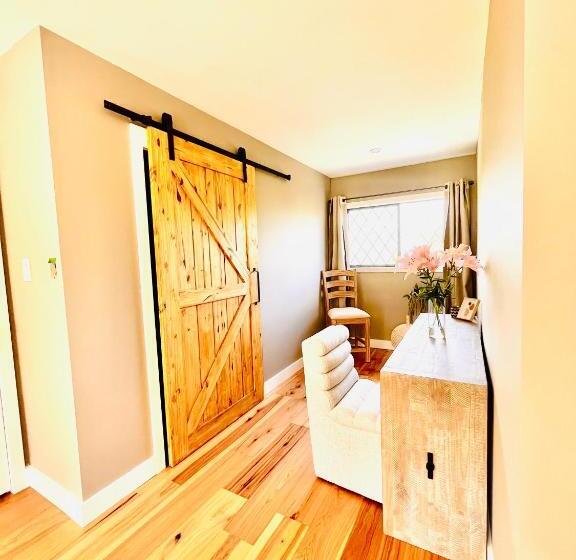 تختخواب و صبحانه Oceanside Manor   Fancy Room   Golf Course & Beach View