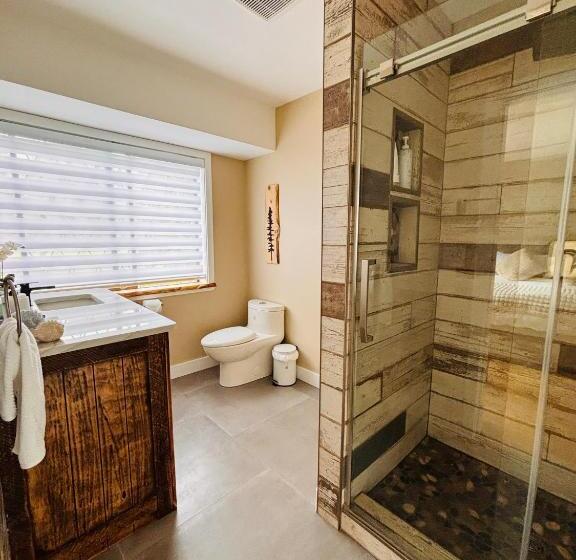 تختخواب و صبحانه Oceanside Manor   Fancy Room   Golf Course & Beach View