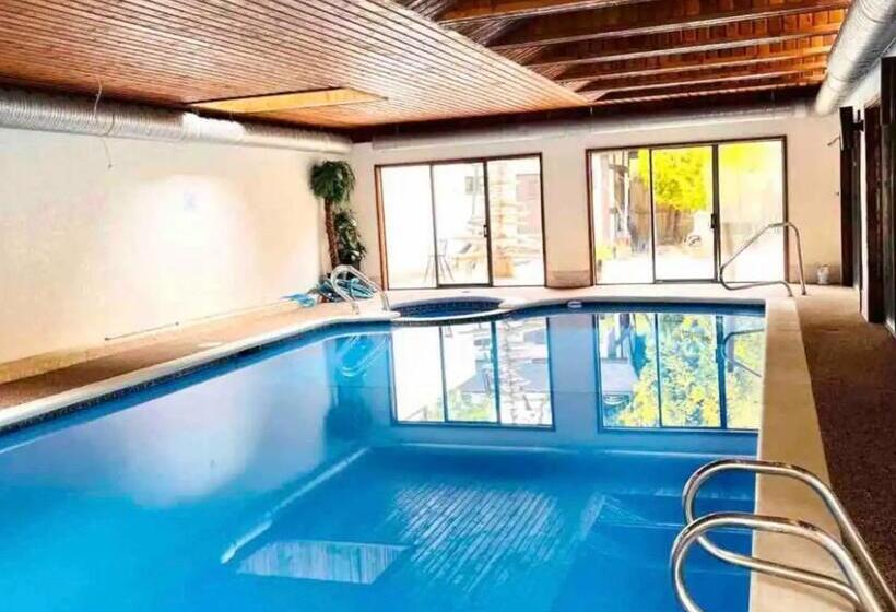 تختخواب و صبحانه Oceanside Manor   Fancy Room   Golf Course & Beach View