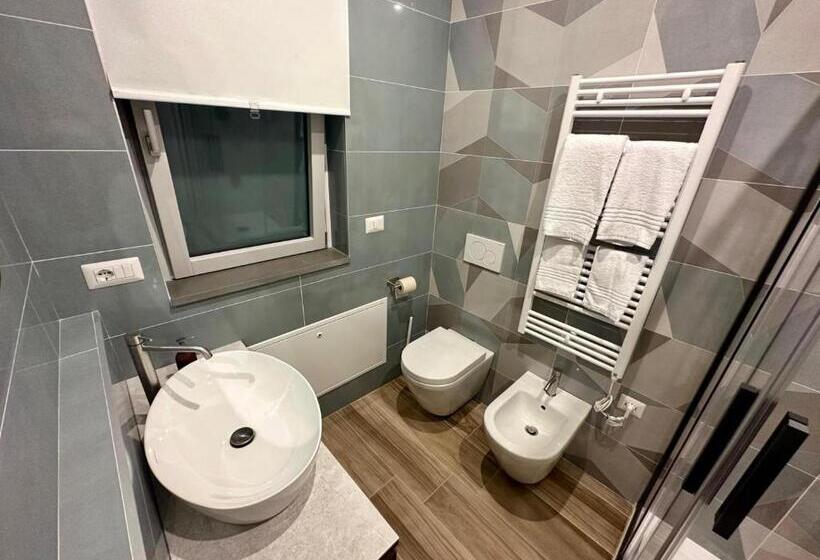 تختخواب و صبحانه Qualora Room & Suite