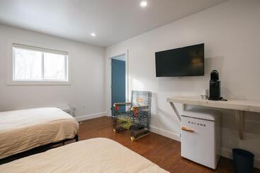 هتل Homeport Suites & Residences