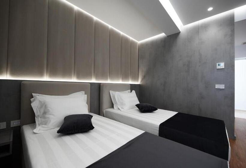هتل Naos Luxury