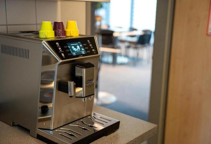 בית מלון כפרי Officepoint   Konferenzraum   Keine übernachtung!