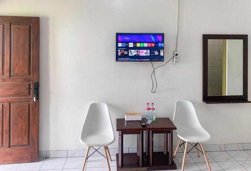 هتل Pelangi Merak Redpartner