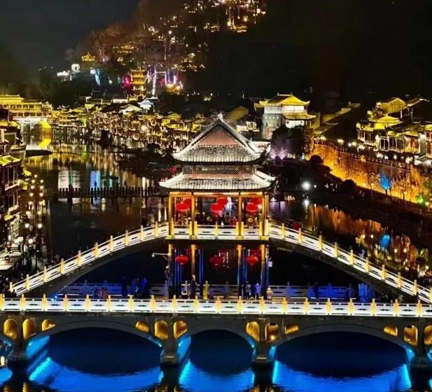 پانسیون 聚贤居客栈 Fenghuang Juxianju Inn