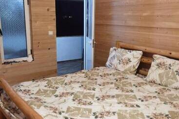 پانسیون Guest House Artani