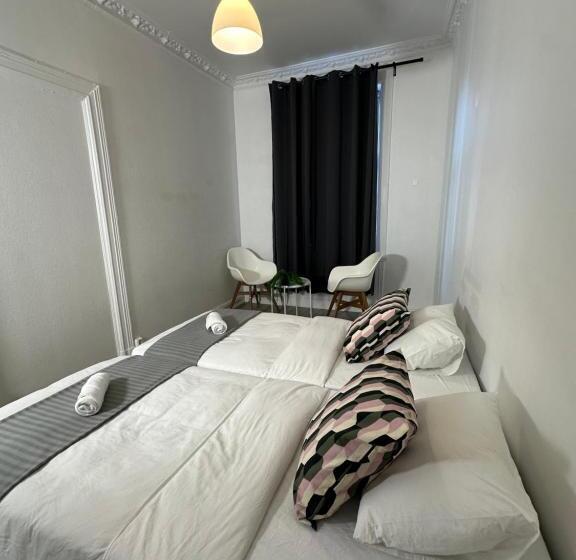 پانسیون Legenda Suites