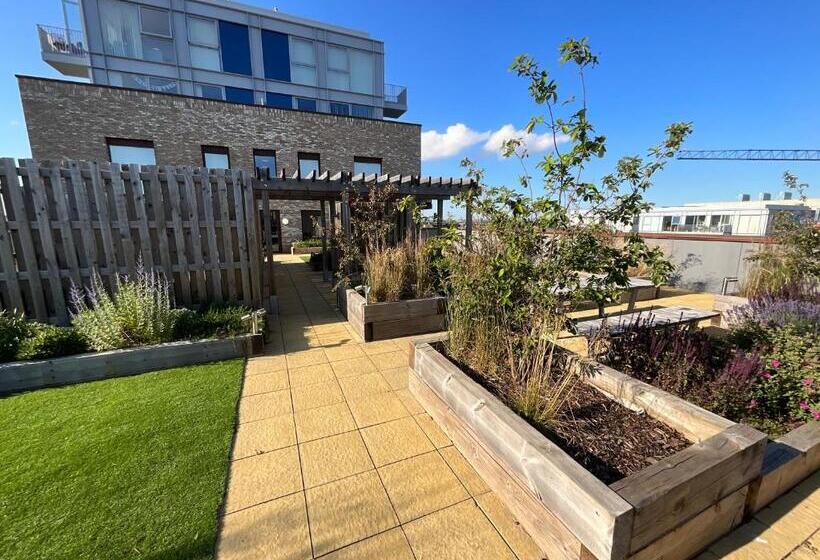 پانسیون Riverside Stay Near Canary Wharf Thames View E16