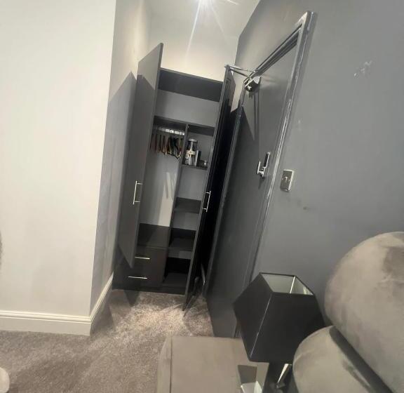 펜션 Town Centre En Suite Room 1