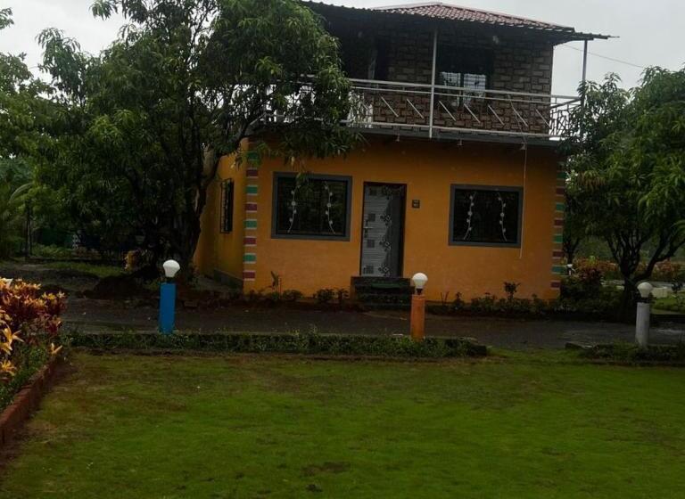 リゾートホテル Komal Farm House Karjat